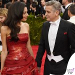 Met Gala 2015 Amal Alamuddin abito Martin Margiela by John Galliano George Clooney total Armani