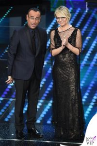 Il secondo look della seconda serata: un abito sottoveste