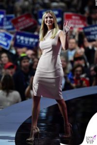Ivanka con un abito della sua collezione