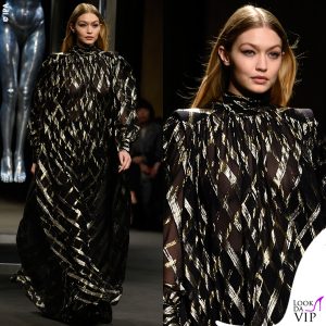 Gigi Hadid sfila per Alberta Ferretti FW 18-19