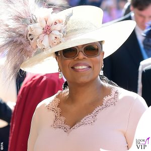 Oprah Winfrey in Stella McCartney, cappello Philip Treacy