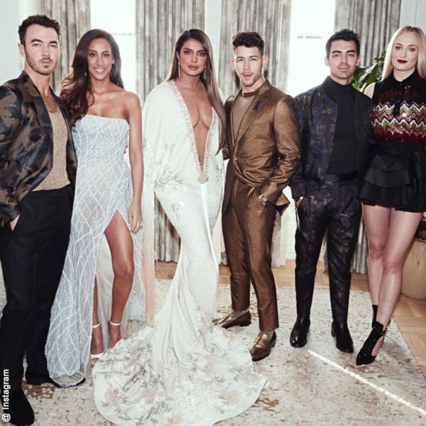 I Jonas Brothers con le mogli ai Grammy Awards