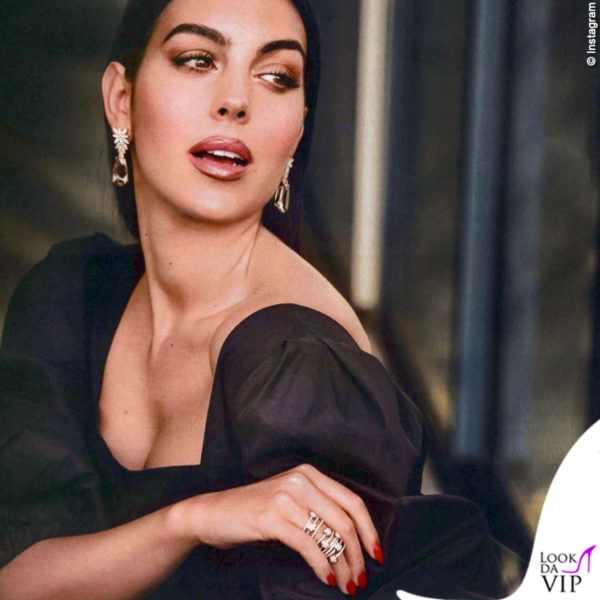 Georgina Rodriguez sulle pagine di Grazia indossa il Panema dress di Luisa Spagnoli