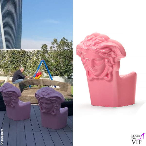 Si tratta di un pezzo Versace: la Medusa è ben visibile sul retro