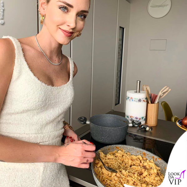 pasta e ceci per Chiara, con l'outfit Skims