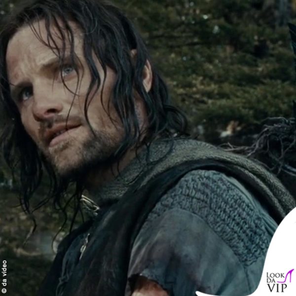 Le cuciture sulla "divisa" di Aragorn raccontano le sue avventure