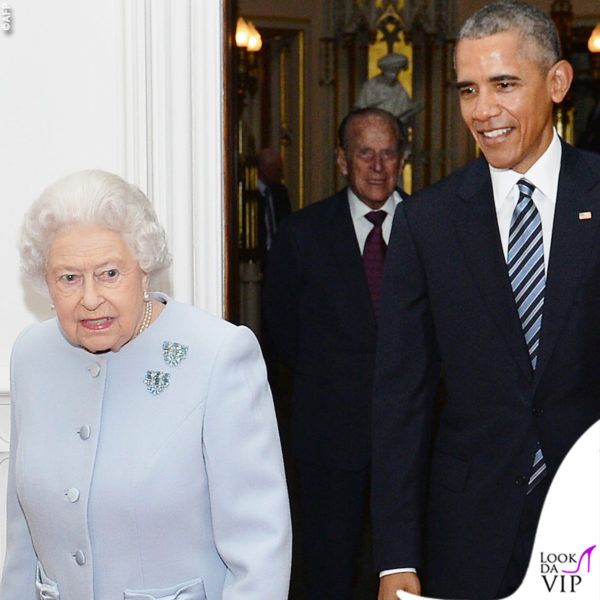 stessa spilla nel 2016 al castello di Windsor con Barack Obama