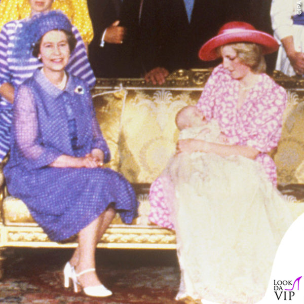 Elisabetta con Lady Diana al battesimo di William nel 1982