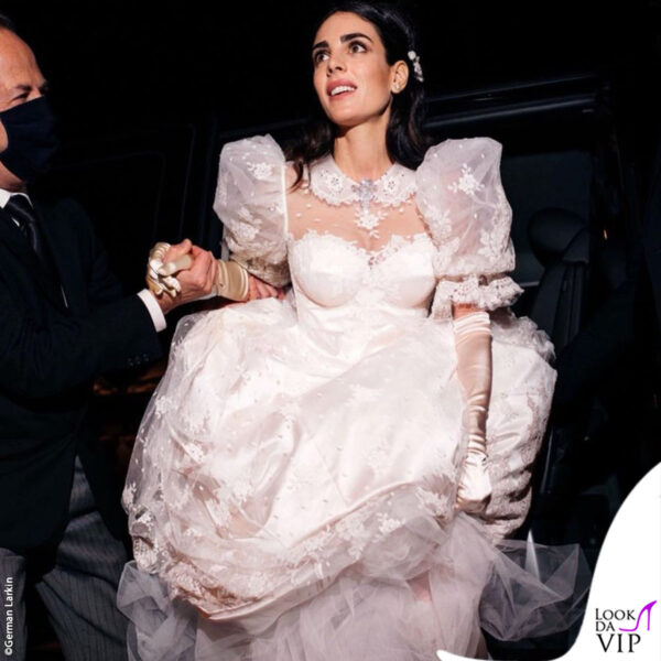 l'abito di Alessandra Rich indossato da Federica in chiesa