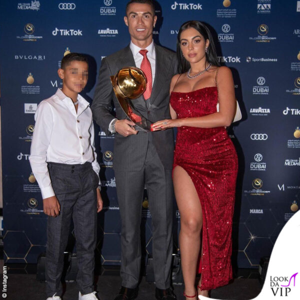 Cristiano Ronaldo con Georgina Rodriguez e il figlio maggiore a Dubai 