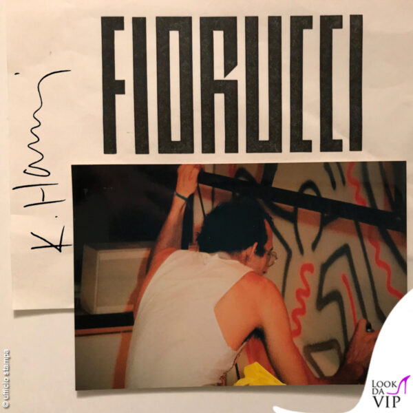 Keith Haring all'opera nel negozio Fiorucci di San Babila