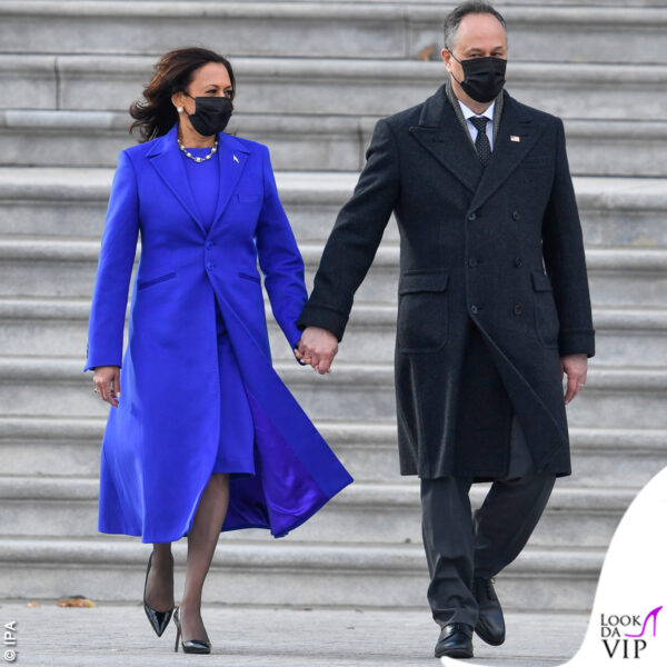 Il look di Kamala Harris è firmato dallo stilista Christopher John Rogers 