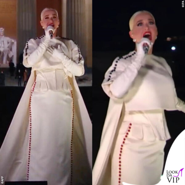 Katy Perry canta Firework al Lincoln Memorial 