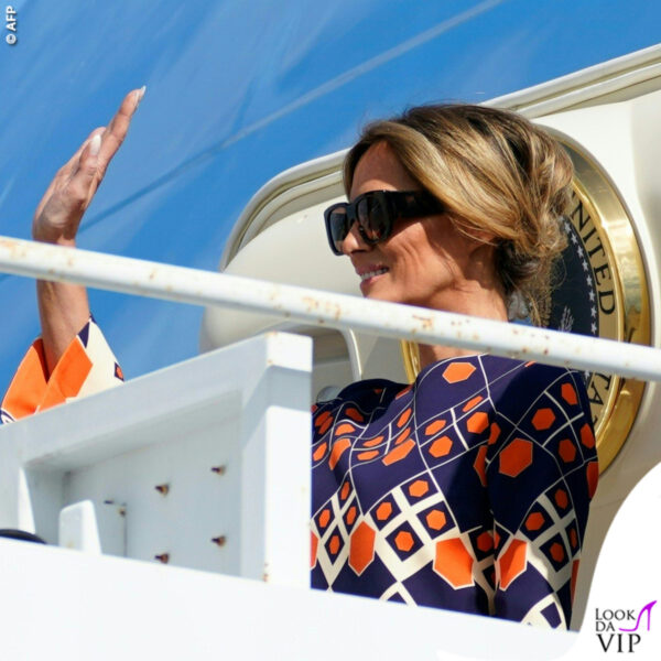 All'atterraggio in Florida, Melania Trump ha cambiato look