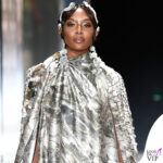 demi moore e le altre star protagoniste della sfilata fendi haute couture