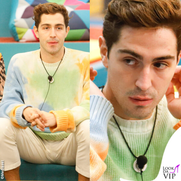 Tommaso Zorzi in una delle prime puntate del GF Vip, con un maglione MSGM