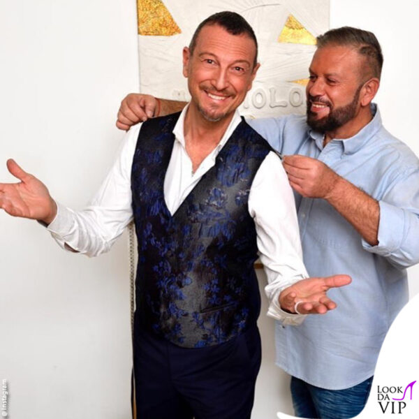 Amadeus al fitting con Gai Mattiolo (foto Claudio Porcarelli)