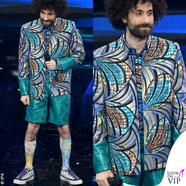Gio Evan sceglie un outfit Waxewul che non si può che definire "strano"