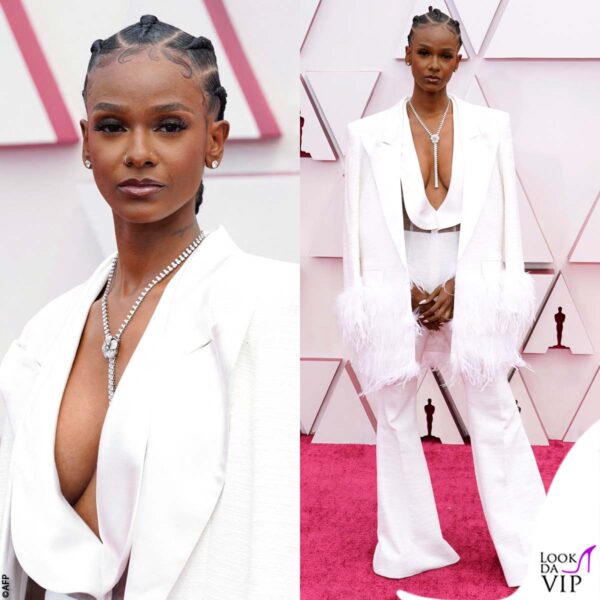 Tiara Thomas in Jovana Louis - voto: 5