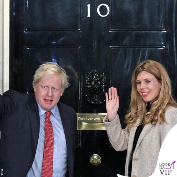 al 10 di Downing Street, la residenza londinese del primo ministro 