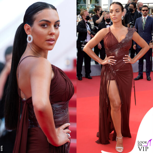 Georgina Rodriguez con abito Jean Paul Gaultier, sandali Le Silla e gioielli Chopard