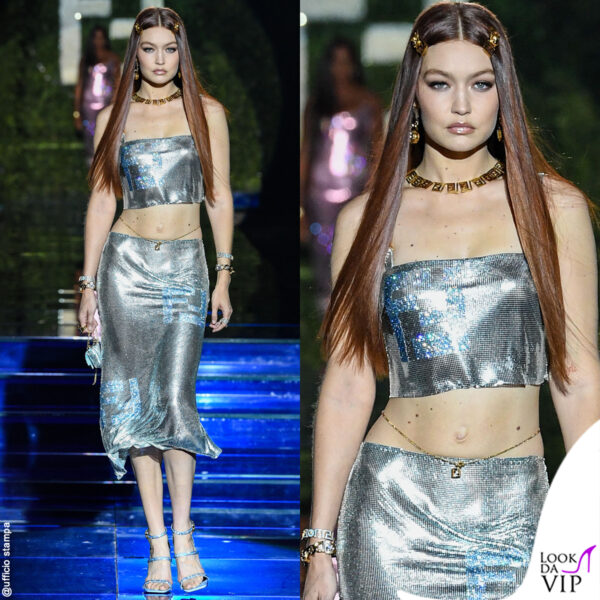 completo argento in passerella per la collezione Fendi by Versace 