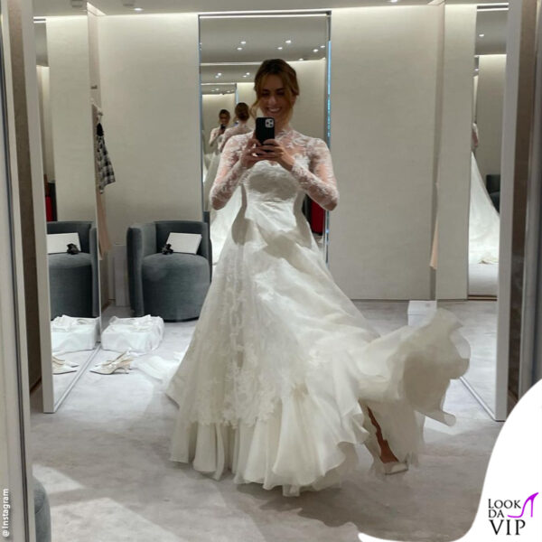 in posa nei camerini di Dior 