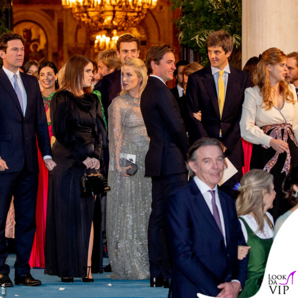 i quattro tra altri invitati alle nozze reali 