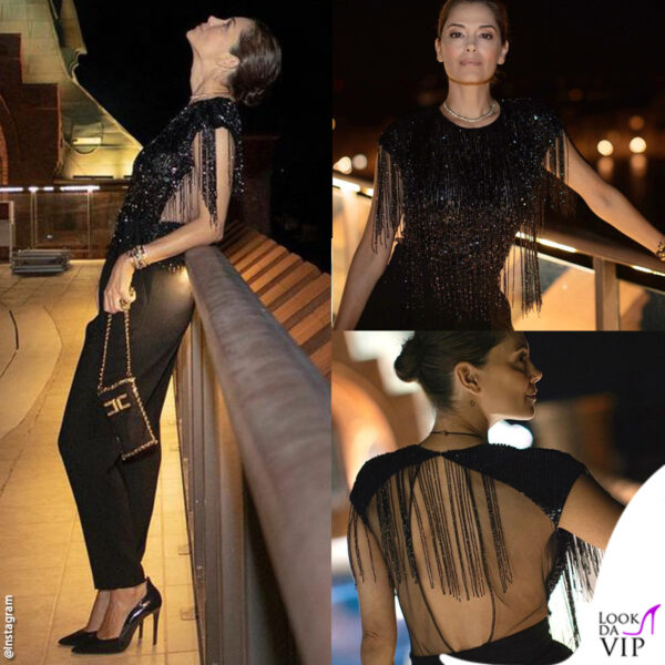 Quando vuole Giorgia Surina sa come fare la femme fatale (outfit Elisabetta Franchi)