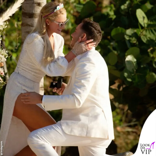 Carter Reum ha chiesto Paris Hilton in sposa nel febbraio del 2021, durante una vacanza ai Caraibi 