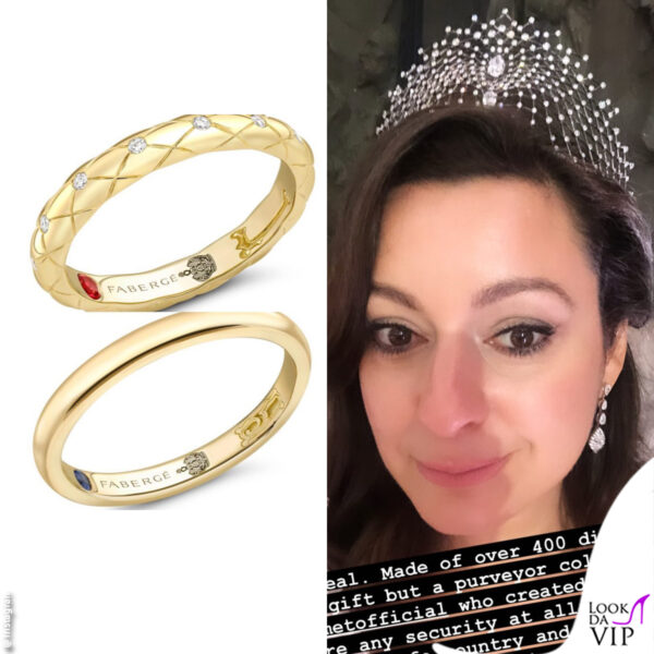 le fedi in oro giallo lavorato sono di Fabergé, la corona con oltre 400 diamanti è di Chaumet e gli orecchini sono di Chamovskikh