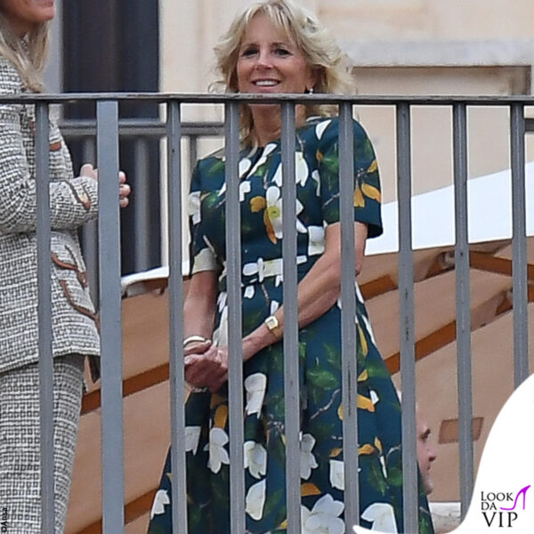 La Biden ha indossato un abito floreale di Oscar de la Renta 