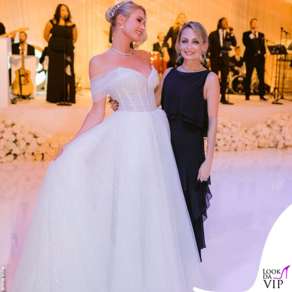 Paris Hilton (in Galia Lahav) con Nicole Richie 
