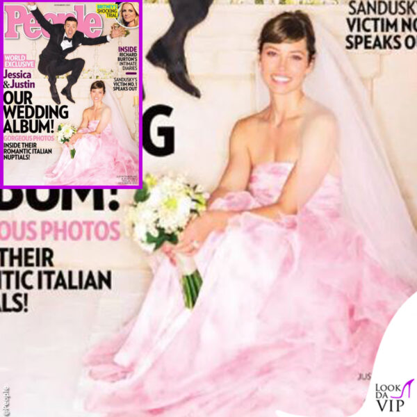 9 - L'abito rosa di Jessica Biel per le nozze con Justin Timberlake è firmato Giambattista Valli ed è costato 100mila dollari