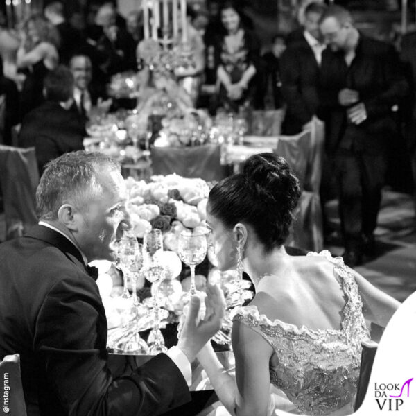 5 - Salma Hayek per le nozze con Henry Pinault ha indossato un abito Balenciaga dal costo di 434mila dollari