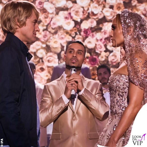 JLo con Owen Wilson in una scena del film