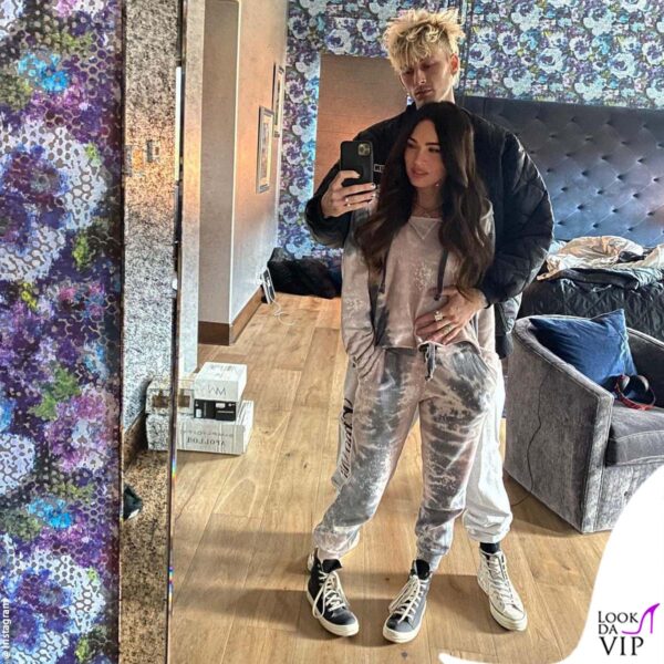 selfie allo specchio con gli outfit comodi