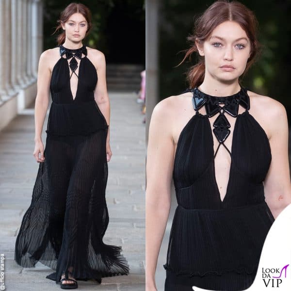 Gigi Hadid è una certezza alla Milano Fashion Week (sfilata Alberta Ferretti) 