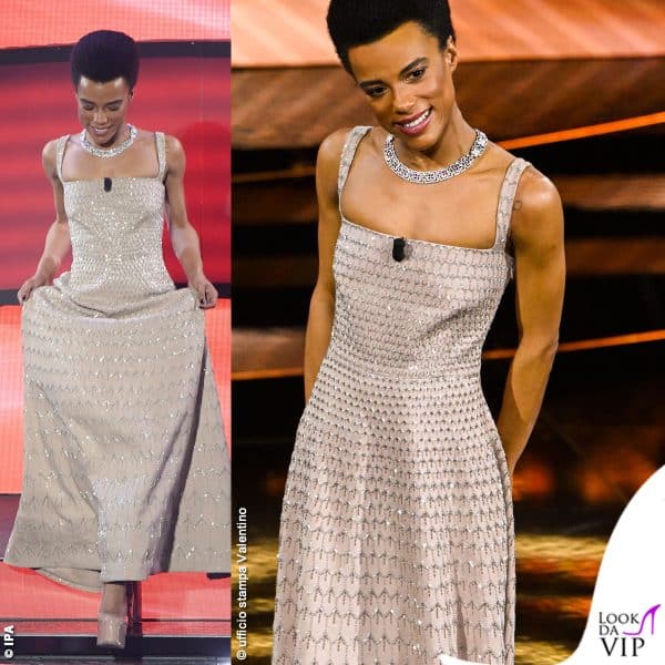 Lorena Cesarini in Valentino: l'abito è perfetto per la prima discesa - VOTO 7