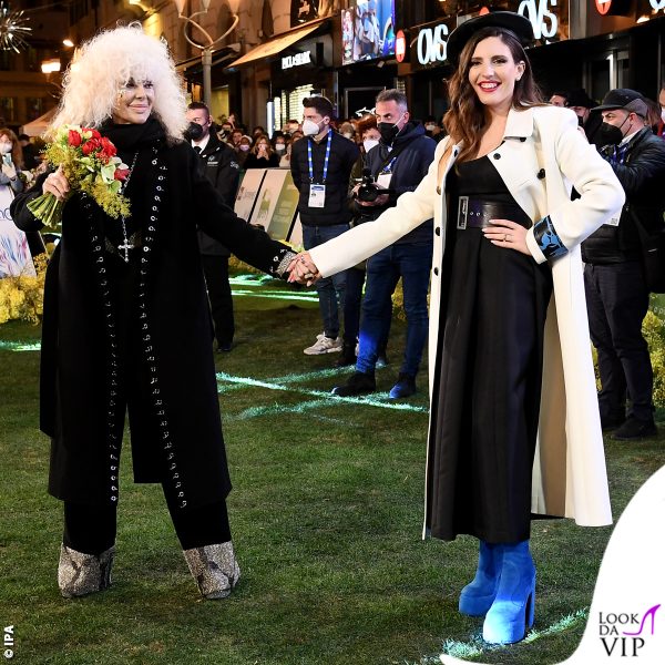 Top secret il look di Donatella Rettore, che si esibirà con Ditonellapiaga 