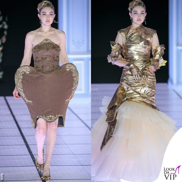 I due look indossati in passerella per Moschino 