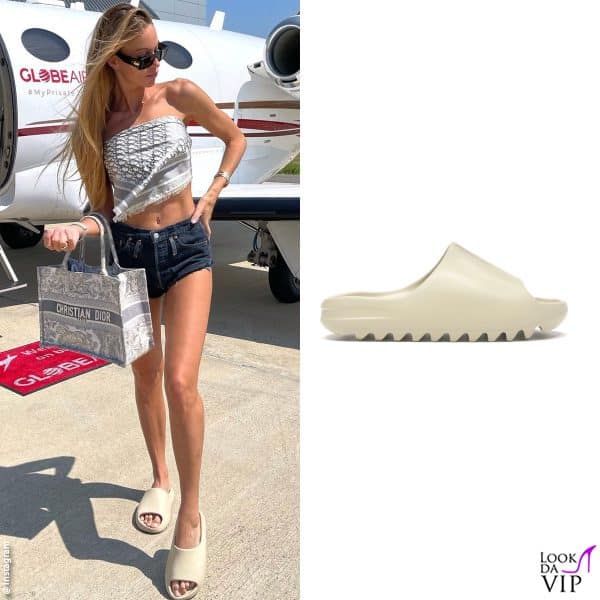 Taylor Mega con le slide Yeezy 