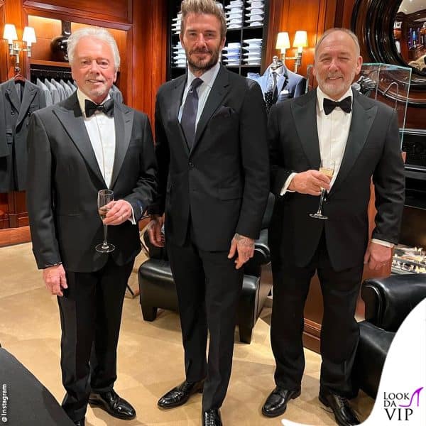 David Beckham con il padre Ted e il suocero Tony prova l'abito per il matrimonio 