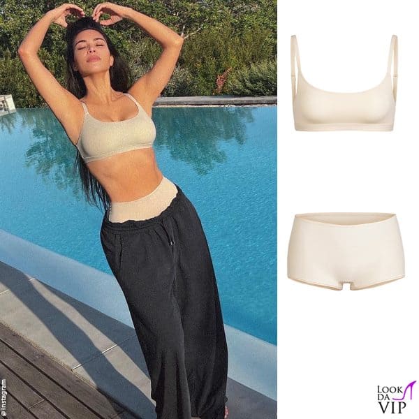 nelle foto la Kardashian indossa l'intimo del suo brand, Skims 