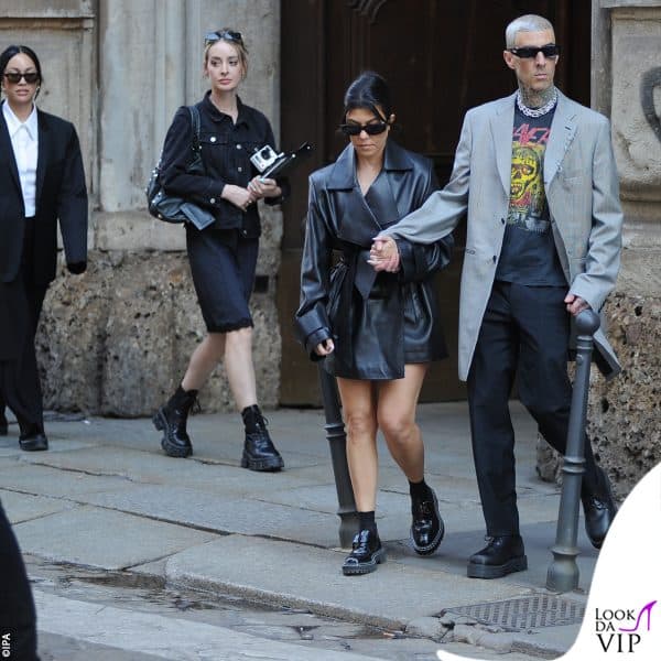 la coppia era accompagnata da un folto entourage 