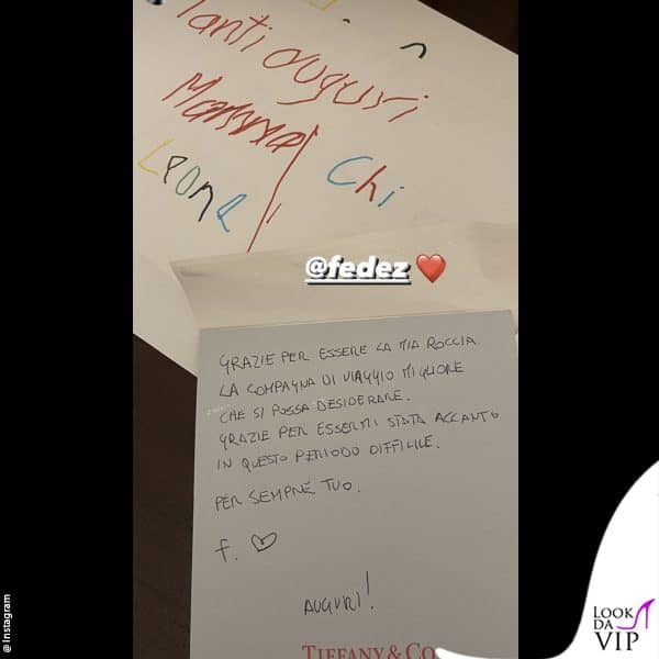 il bigliettino del marito Fedez 