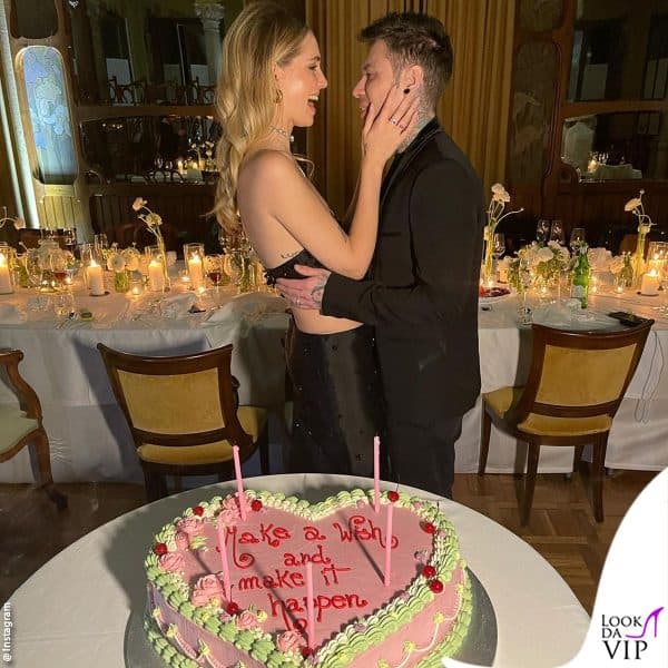 torta a cuore e complicità con Fedez 