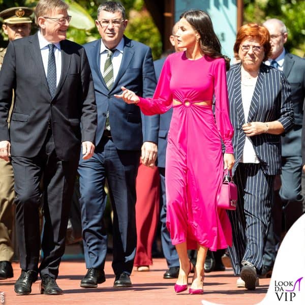Letizia ha partecipato a un evento commemorativo nella Giornata Mondiale della Croce Rossa e della Mezzaluna Rossa