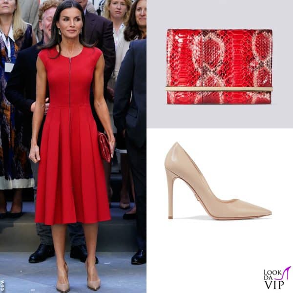 abito e clutch Carolina Herrera, pump Prada 