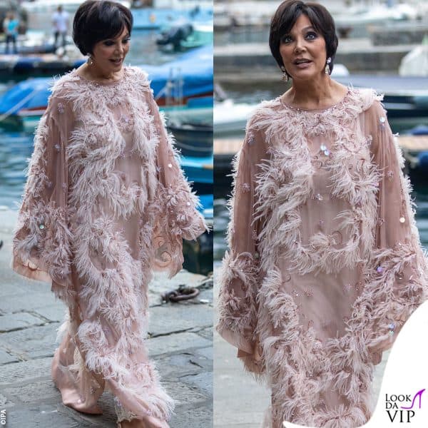 I look delle Kardashian sono tutti firmati Dolce&Gabbana: ecco mamma Kris Jenner